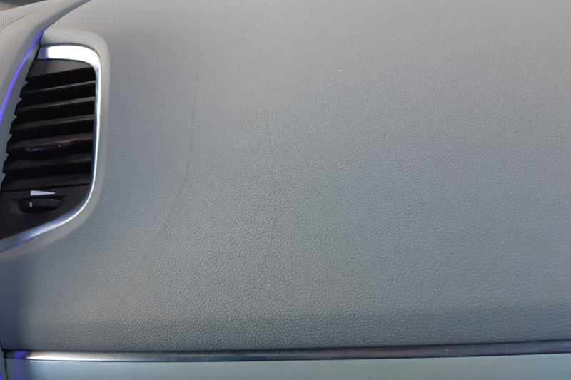 Photo gallery, repair of claws on Renault Espace dashboard