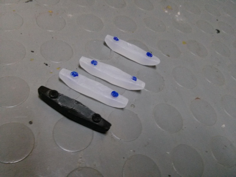 Výroba plastových vodítek pro držáky na kola
