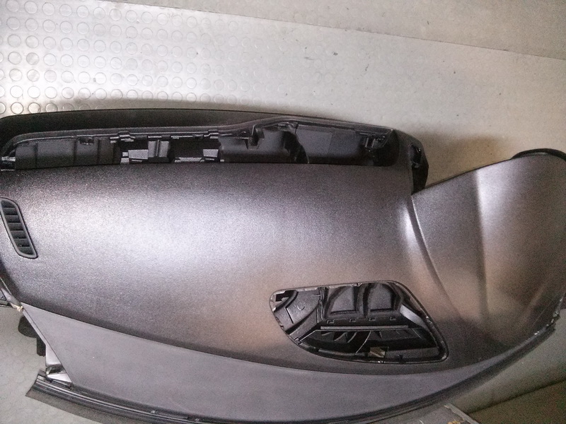 Oprava roztržené desky od airbagu Citroen C5