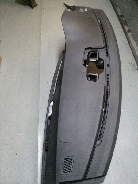 Fotogalerie, oprava palubní desky BMW E90