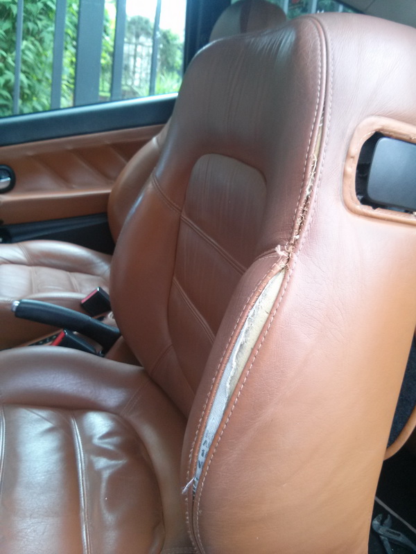 Fotogalerie, oprava roztrženého švu na sedačce Peugeot 406 Coupe