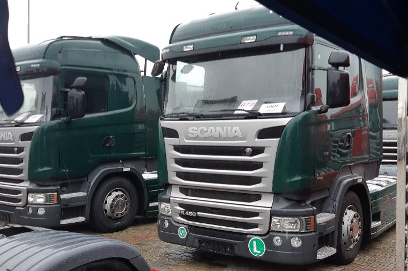 Oprava interierových dílů Scania