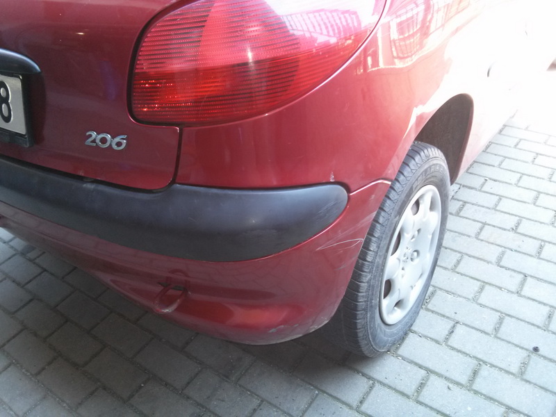 Peugeot 206 - oprava odtrženého zadního nárazníku