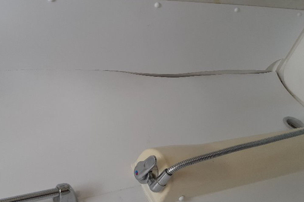 Photo gallery, replacing a cracked screen in the bathroom of the caravan