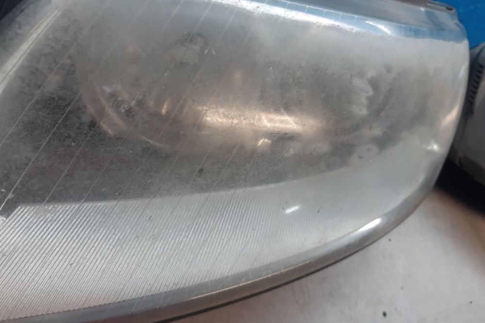 Audi headlight repair