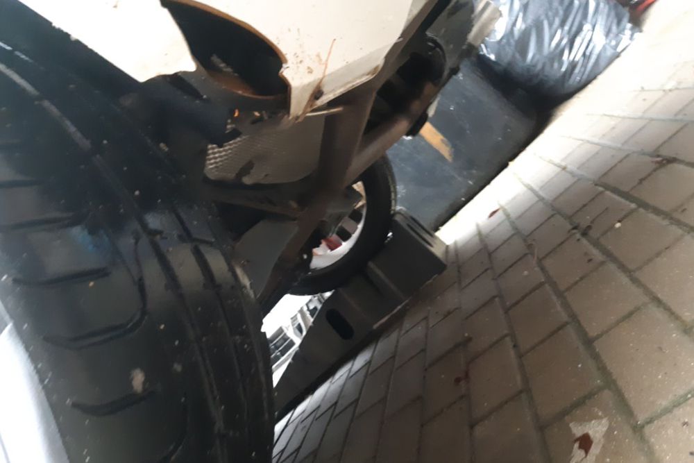Photo gallery, Seat Rear Bumper Crack Repair
