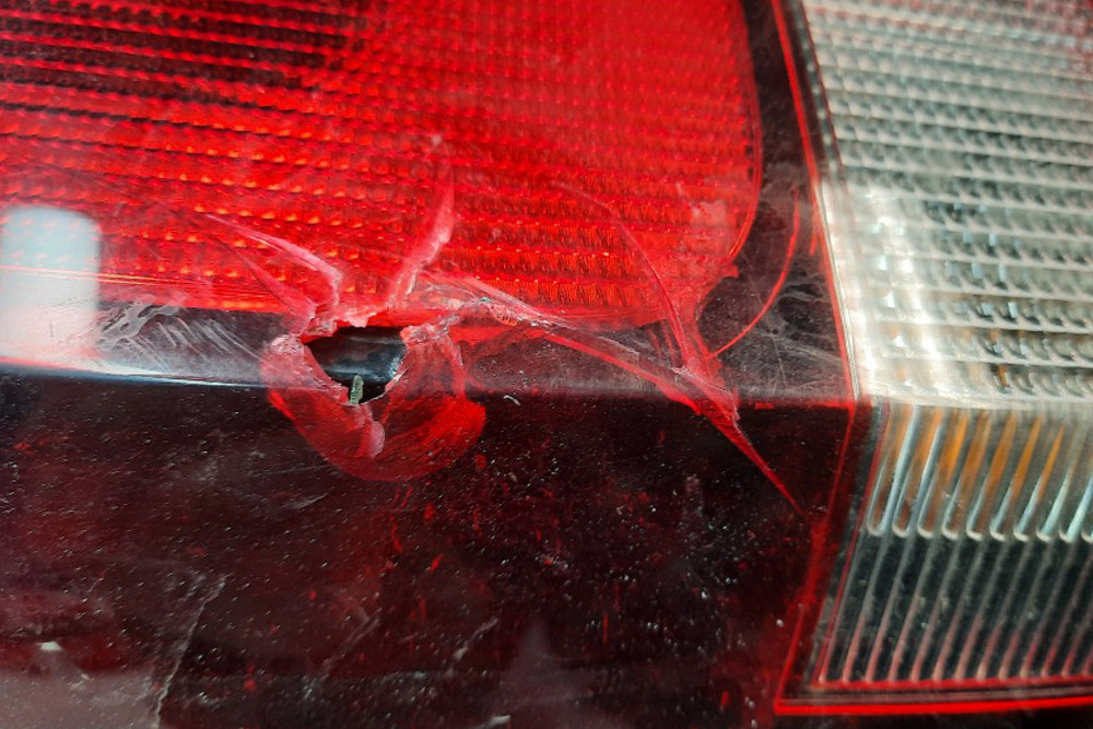 Photo gallery, repair of a punctured light Volkswagen Amarok