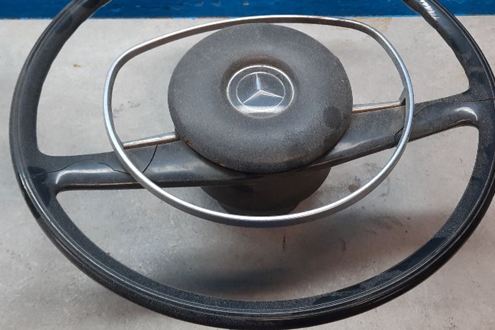Photo gallery, Mercedes-Benz steering wheel renovation