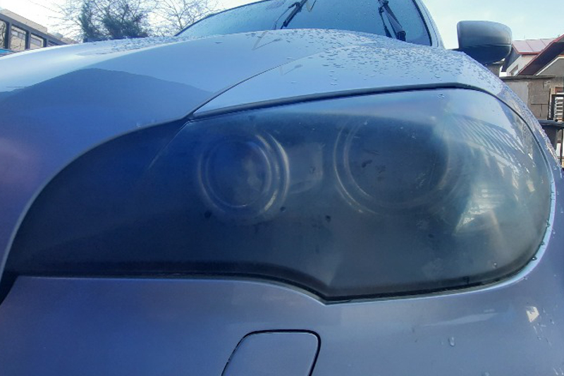 Přebroušení matných světel BMW X5	