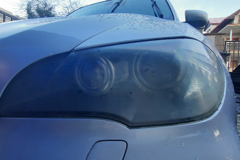 Regrinding of BMW X5 matte lights