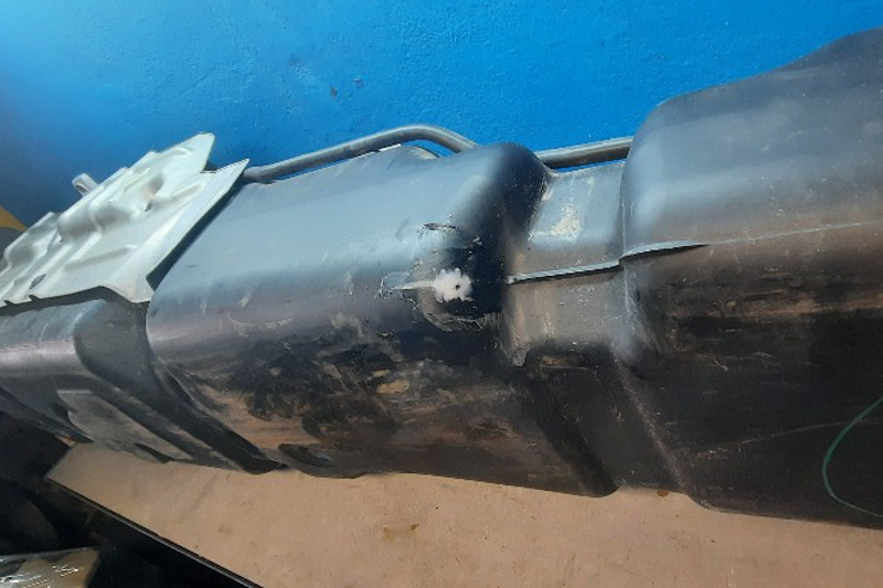 Repair of a hole in the fuel tank