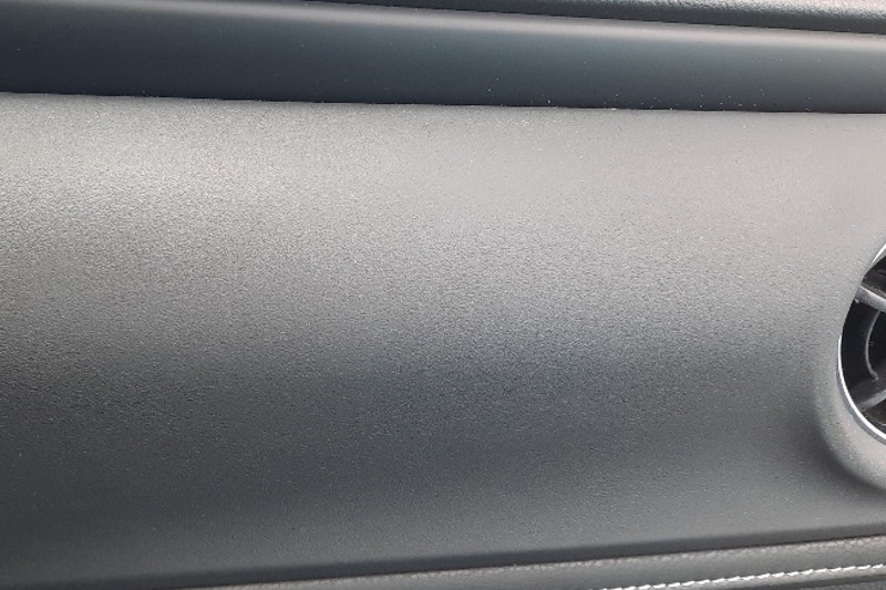 Toyota Auris dashboard damaged