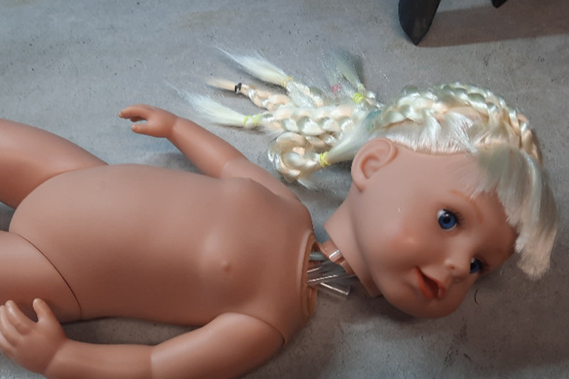 Photo gallery, doll head repair