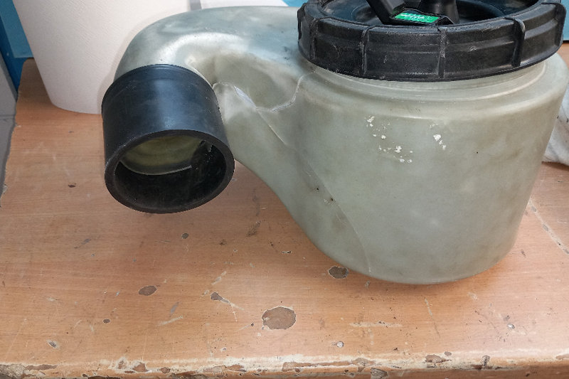 Fotogalerie, expanzní nádoba - oprava praskliny tlakové nádoby